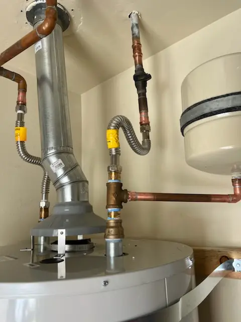 Water heater installation and plumbing repair in Brownsville